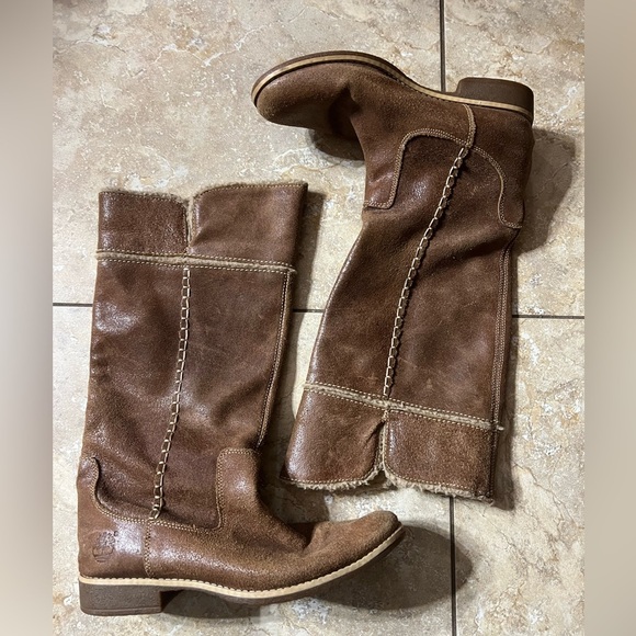 Timberland Heeled Boots - Picture 2 of 9